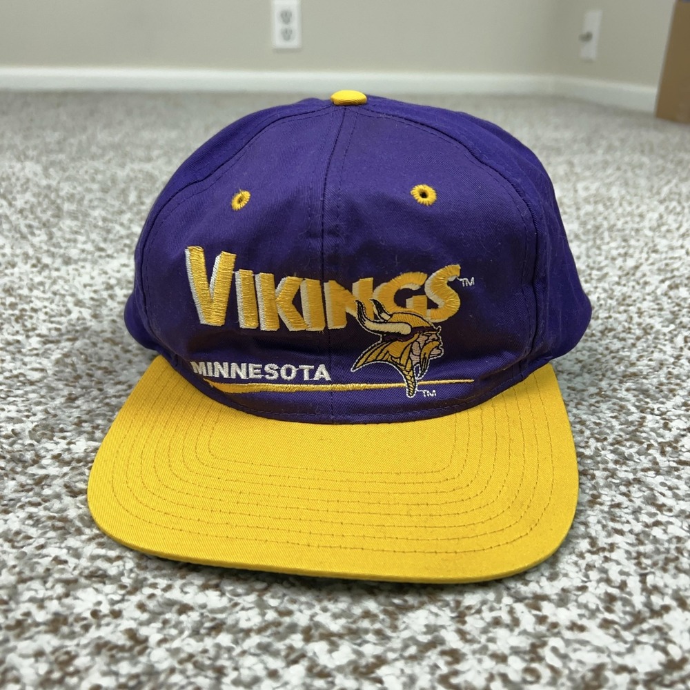 Vintage‎ Minnesota Vikings Hat Cap Snap Back One Size Purple NFL Football Brim